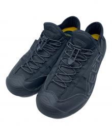 KEEN（キーン）の古着「スニーカー」｜ブラック