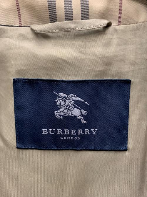 BURBERRY（バーバリー）BURBERRY (バーバリー) ダウンジャケット ベージュ サイズ:Mの古着・服飾アイテム