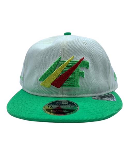 New Era（ニューエラ）New Era (ニューエラ) FLAT Visor FRISK ベージュ×黄緑の古着・服飾アイテム