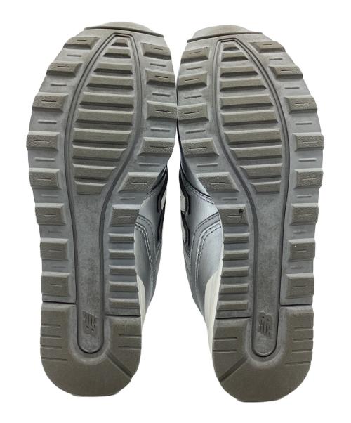 NEW BALANCE（ニューバランス）NEW BALANCE (ニューバランス) スニーカー シルバー サイズ:24の古着・服飾アイテム