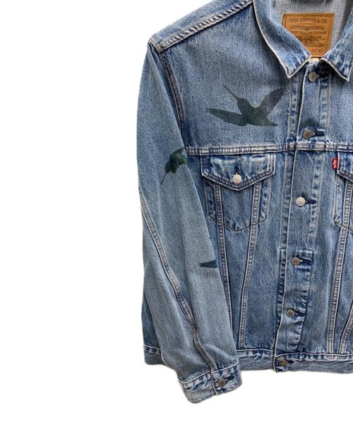 LEVI'S（リーバイス）LEVI'S (リーバイス) ソングバードプリントデニムジャケット インディゴ サイズ:XLの古着・服飾アイテム