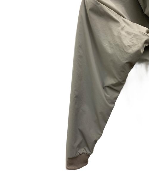 THE NORTH FACE（ザ ノース フェイス）THE NORTH FACE (ザ ノース フェイス) リバーシブルテックエアーフーディ グレー×オリーブ サイズ:Sの古着・服飾アイテム