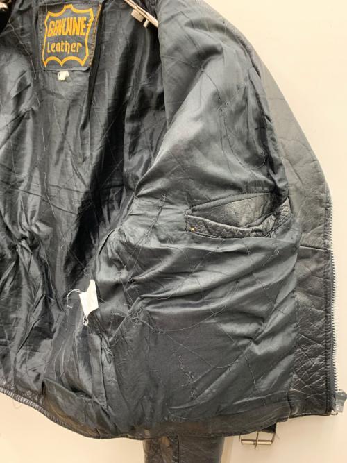GENUINE LEATHER（ジェニュインレザー）GENUINE LEATHER (ジェニュインレザー) ダブルライダースジャケット ブラック サイズ:Mの古着・服飾アイテム