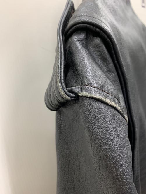 GENUINE LEATHER（ジェニュインレザー）GENUINE LEATHER (ジェニュインレザー) ダブルライダースジャケット ブラック サイズ:Mの古着・服飾アイテム