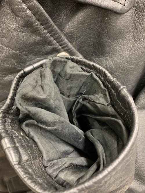 GENUINE LEATHER（ジェニュインレザー）GENUINE LEATHER (ジェニュインレザー) ダブルライダースジャケット ブラック サイズ:Mの古着・服飾アイテム