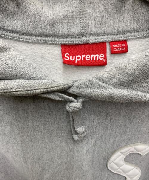 SUPREME（シュプリーム）Supreme (シュプリーム) S logo Quilted Hooded Sweatshirt グレー サイズ:Lの古着・服飾アイテム