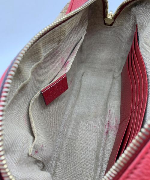 GUCCI（グッチ）GUCCI (グッチ) ショルダーバッグ レッド×ベージュの古着・服飾アイテム