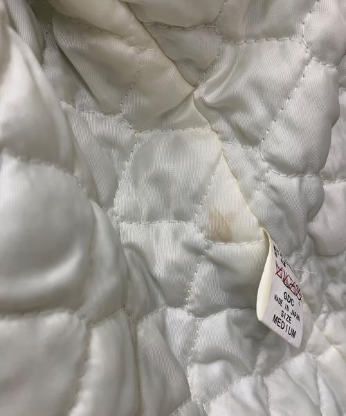 GDC（ジーディーシー）GDC (ジーディーシー) スタジャン グリーン×ベージュ サイズ:Mの古着・服飾アイテム
