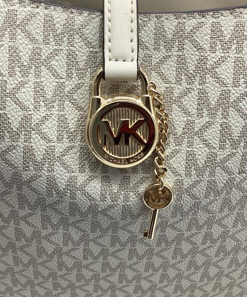 MICHAEL KORS（マイケルコース）MICHAEL KORS (マイケルコース) ショルダーバッグ ベージュの古着・服飾アイテム