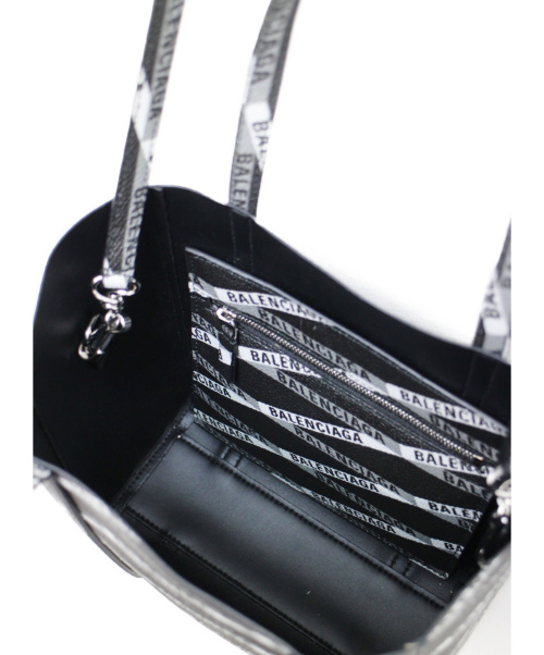 BALENCIAGA（バレンシアガ）BALENCIAGA (バレンシアガ) モノグラム エブリディトートXXS/2WAYバッグ　 ブラック サイズ:-の古着・服飾アイテム