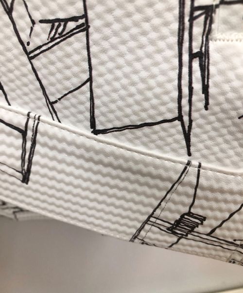 COMME des GARCONS（コムデギャルソン）COMME des GARCONS (コムデギャルソン) フェイクレザー捻れジャケット ホワイト サイズ:XSの古着・服飾アイテム