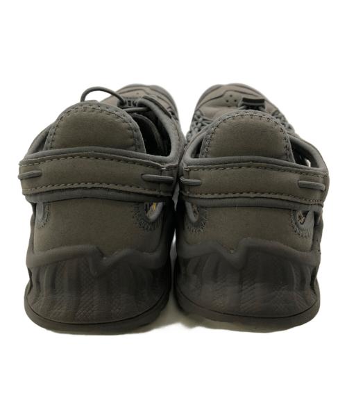 KEEN（キーン）KEEN (キーン) ユニーク ネクシス／UNEEK NXIS ライトグレー サイズ:26cmの古着・服飾アイテム
