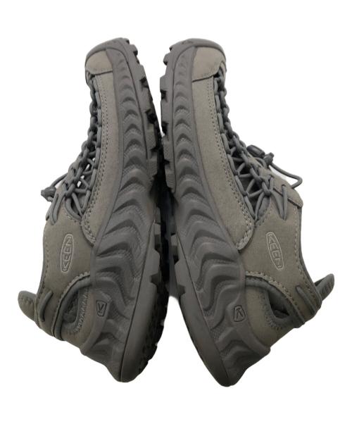 KEEN（キーン）KEEN (キーン) ユニーク ネクシス／UNEEK NXIS ライトグレー サイズ:26cmの古着・服飾アイテム