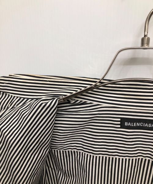 BALENCIAGA（バレンシアガ）BALENCIAGA (バレンシアガ) ボタンダウンシャツ ホワイト サイズ:37の古着・服飾アイテム