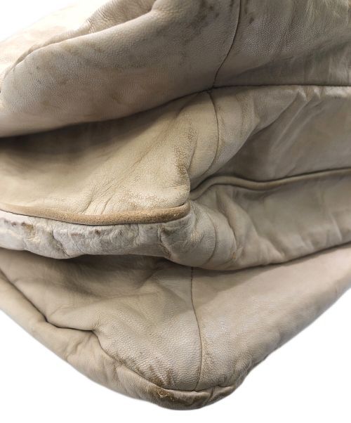 PRADA（プラダ）PRADA (プラダ) nappa antique(ナッパ アンティーク)ショルダーバッグ ベージュの古着・服飾アイテム