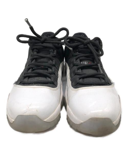 NIKE（ナイキ）NIKE (ナイキ) エアジョーダン11 レトロ ロー リバースコンコルド／AIR JORDAN 11 RETRO LOW REVERSE CONCORD ホワイト サイズ:27.5cmの古着・服飾アイテム