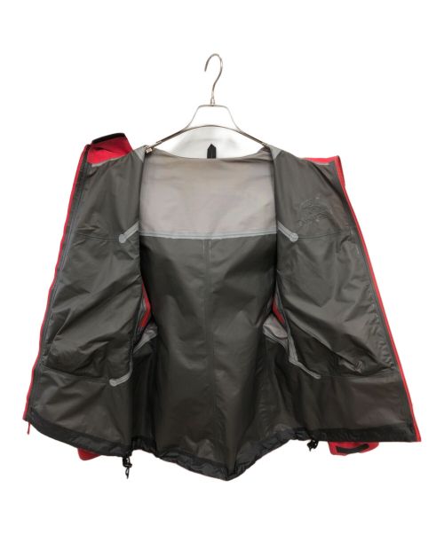 ARC'TERYX（アークテリクス）ARC'TERYX (アークテリクス) BETA SL HYBRID Jacket　ベータ ＳＬ　ハイブリッド ジャケット レッド サイズ:Lの古着・服飾アイテム