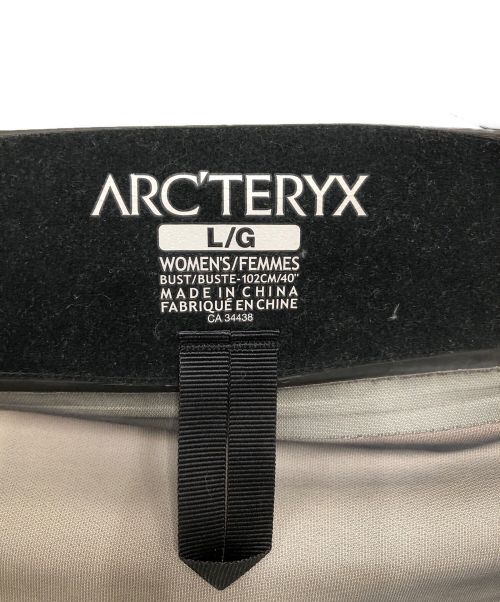 ARC'TERYX（アークテリクス）ARC'TERYX (アークテリクス) BETA SL HYBRID Jacket　ベータ ＳＬ　ハイブリッド ジャケット レッド サイズ:Lの古着・服飾アイテム