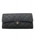 CHANEL（シャネル）の古着「キャビアスキン マトラッセ 2つ折り財布」｜ブラック