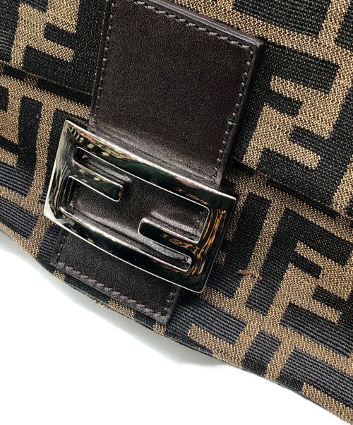 FENDI（フェンディ）FENDI (フェンディ) ズッカ マンマバケット ショルダーバッグ／ZUCCA MAMMA BUCKET SHOULDER BAG ブラウンの古着・服飾アイテム