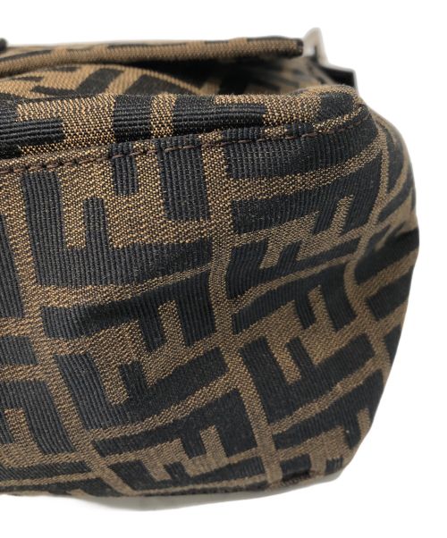 FENDI（フェンディ）FENDI (フェンディ) ズッカ マンマバケット ショルダーバッグ／ZUCCA MAMMA BUCKET SHOULDER BAG ブラウンの古着・服飾アイテム