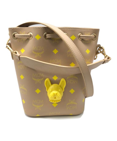 MCM（エムシーエム）MCM (エムシーエム) パップ ドローストリング ミニショルダー バッグ／PUP DRAWSTRING MINI SHOULDER ベージュの古着・服飾アイテム