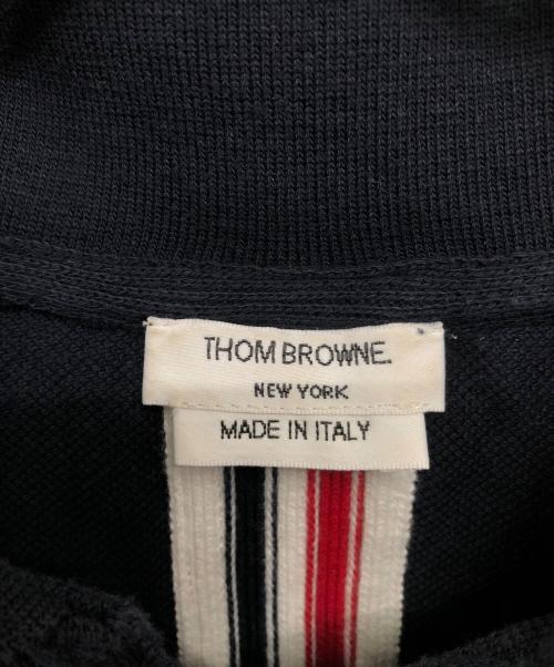 Thom Browne（トムブラウン）Thom Browne (トムブラウン) CLASSIC PIQUE STRIPE RELAX POLO SHIRT／クラシックピケ ストライプ リラックス ポロシャツ ネイビー サイズ:2の古着・服飾アイテム