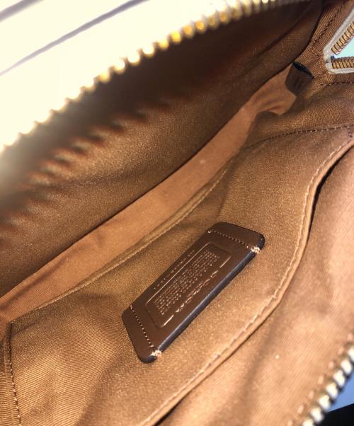 COACH（コーチ）COACH (コーチ) シグネチャーショルダーバッグ／SIGNATURE SHOULDER BAG ホワイトの古着・服飾アイテム