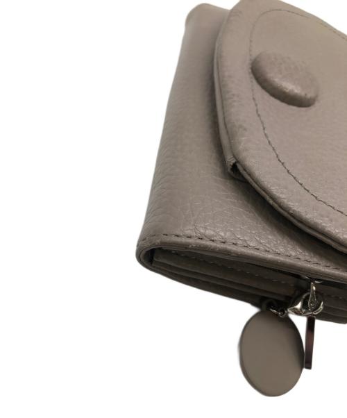 JILL STUART（ジルスチュアート）JILL STUART (ジルスチュアート) ルナティー 2つ折り財布／LUNATY WALLET グレーの古着・服飾アイテム