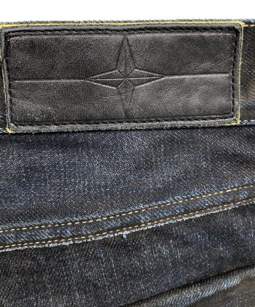 STONE ISLAND（ストーンアイランド）STONE ISLAND (ストーンアイランド) 加工デニムパンツ／DISTRESSED DENIM PANTS インディゴ サイズ:31の古着・服飾アイテム