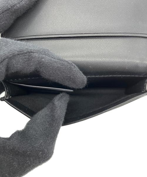 CHARLES & KEITH（チャールズアンドキース）CHARLES & KEITH (チャールズアンドキース) アストラ ステッチトリムネームカードケース ブラックテクスチャードの古着・服飾アイテム