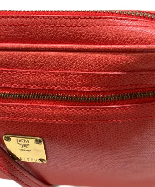 MCM（エムシーエム）MCM (エムシーエム) ショルダーバッグ レッドの古着・服飾アイテム