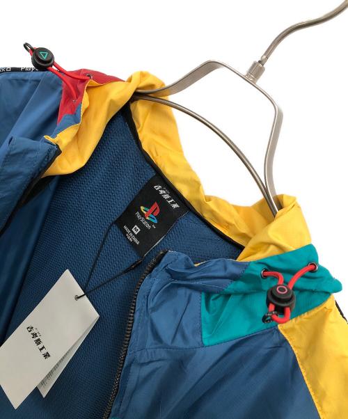 Gcores Industries（ジーコアス インダストリーズ）Gcores Industries (ジーコアス インダストリーズ) PlayStation ソフトシェルジャケット／SOFT SHELL JACKET ブルー サイズ:SIZE Mの古着・服飾アイテム