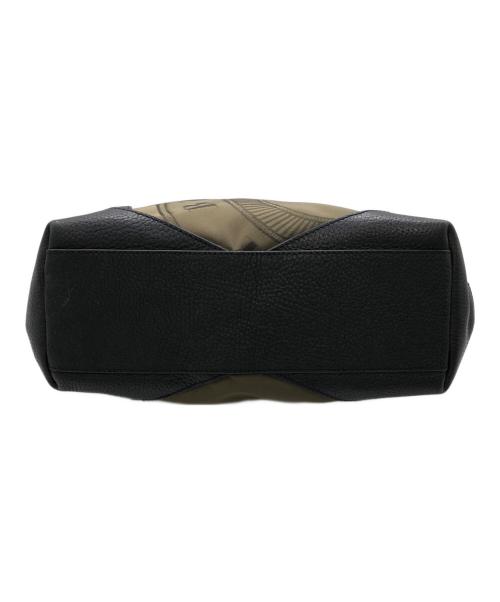 BURBERRY（バーバリー）BURBERRY (バーバリー) ナイロン×レザーショルダーバッグ／NYLON×LEATHER SHOULDER BAG オリーブの古着・服飾アイテム