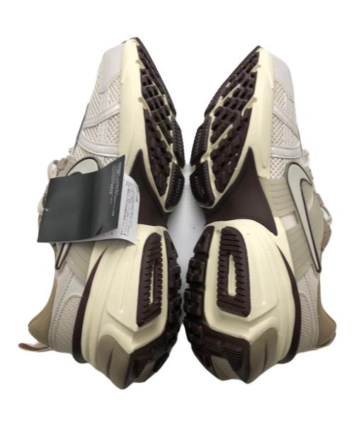 NIKE（ナイキ）NIKE (ナイキ) W V2K RUN LT ベージュ サイズ:28の古着・服飾アイテム