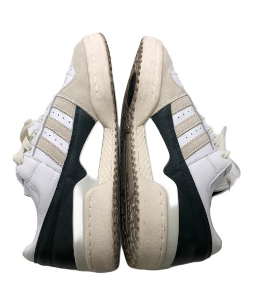 adidas（アディダス）adidas (アディダス) KITH (キス) フォーラム ロウ キス／FORUM LOW KITH ホワイト×ベージュ サイズ:26.5の古着・服飾アイテム