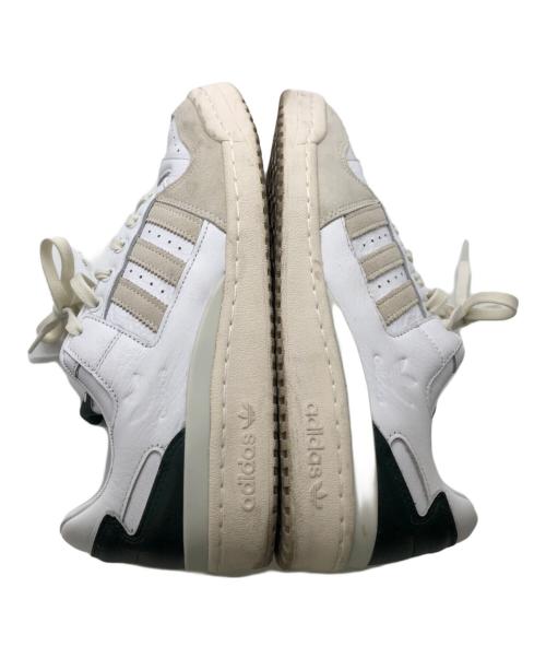 adidas（アディダス）adidas (アディダス) KITH (キス) フォーラム ロウ キス／FORUM LOW KITH ホワイト×ベージュ サイズ:26.5の古着・服飾アイテム