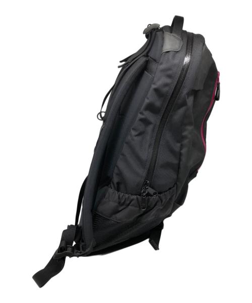ARC'TERYX（アークテリクス）ARC'TERYX (アークテリクス) アロー22／Arro 22 ブラック×ピンクの古着・服飾アイテム