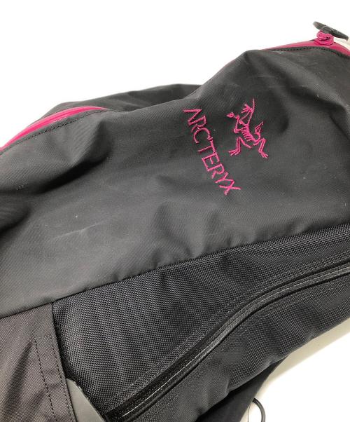 ARC'TERYX（アークテリクス）ARC'TERYX (アークテリクス) アロー22／Arro 22 ブラック×ピンクの古着・服飾アイテム
