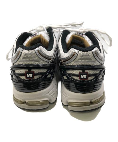 NEW BALANCE（ニューバランス）NEW BALANCE (ニューバランス) M1906RA SILVER ホワイト×ブラック サイズ:28.5cmの古着・服飾アイテム