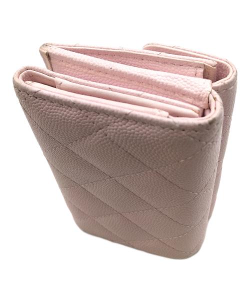 CHANEL（シャネル）CHANEL (シャネル) マトラッセ キャビアスキン コンパクトウォレット／MATELASSE CAVIAR SKIN COMPACT WALLET ピンクの古着・服飾アイテム