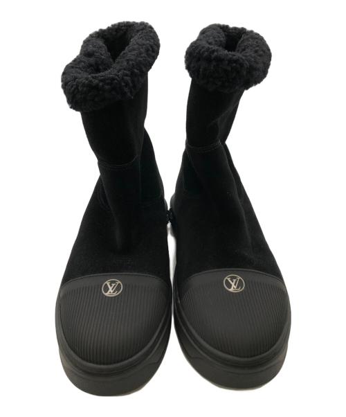 LOUIS VUITTON（ルイ ヴィトン）LOUIS VUITTON (ルイ ヴィトン) BREAZY LINE MONOGRAM×SUEDE MOUTON BOOTS／ブリージーライン モノグラム×スエード ムートンブーツ ブラック サイズ:Mの古着・服飾アイテム