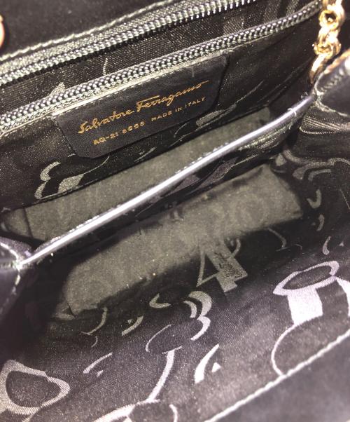 Salvatore Ferragamo（サルヴァトーレ フェラガモ）Salvatore Ferragamo (サルヴァトーレ フェラガモ) ガンチーニ ハンドバッグ／GANCINO HAND BAG ブラックの古着・服飾アイテム