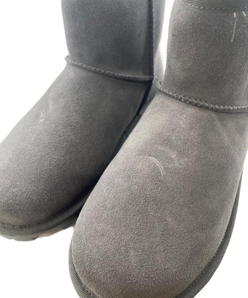 UGG（アグ）UGG (アグ) ESSENTIAL MINI MOUTON BOOTS／エッセンシャルミニ ムートンブーツ グレー サイズ:24cm 未使用品の古着・服飾アイテム