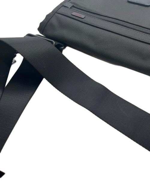 TUMI（トゥミ）TUMI (トゥミ) Alpha Ballistic Travel Small Flap Crossbody／アルファ バリスティック トラベル スモールフラップ クロスボディ ブラックの古着・服飾アイテム
