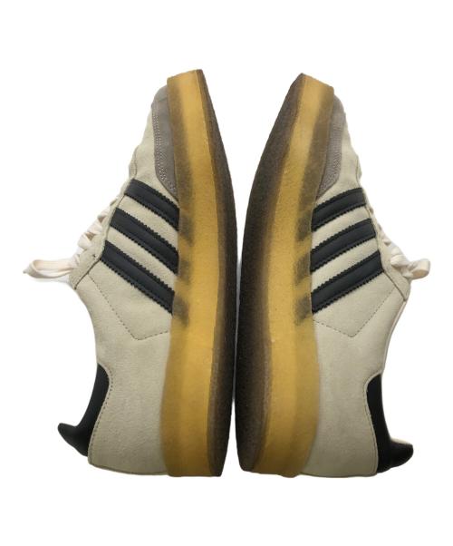 adidas（アディダス）adidas (アディダス) KITH RONNIE FIEG (キスロニーフィグ) CLARKS (クラークス) 8th Street Samba Kithmas／8th ストリートサンバ キスマス グレー サイズ:28.5cmの古着・服飾アイテム