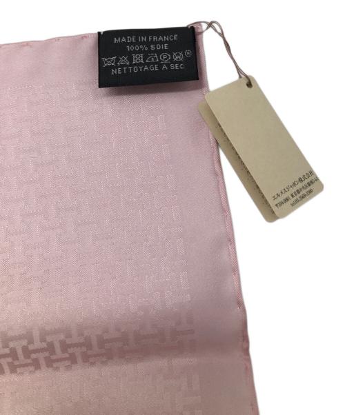 HERMES（エルメス）HERMES (エルメス) シルクスカーフ プチカレ／SILK SCARF PETIT CARRE ピンクの古着・服飾アイテム