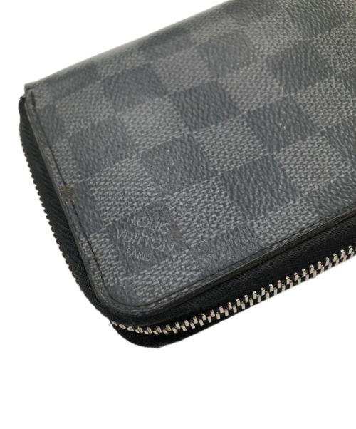 LOUIS VUITTON（ルイ ヴィトン）LOUIS VUITTON (ルイ ヴィトン) ダミエ・グラフィット ジッピーウォレット ヴェルティカル／Ⅾ’AMIER GRAFIT ZIPPY WALLET VERTICAL ブラックの古着・服飾アイテム