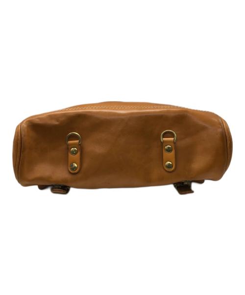 Herz（ヘルツ）Herz (ヘルツ) 棒屋根かぶせバッグ ベージュの古着・服飾アイテム