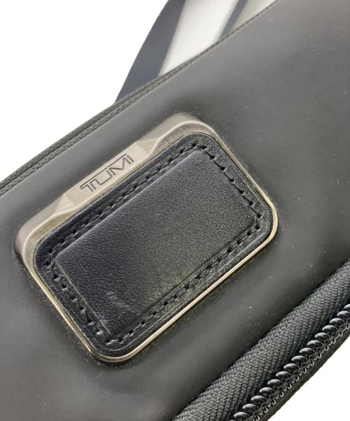 TUMI（トゥミ）TUMI (トゥミ) アルファブラボー クラシファイドウエストバッグ／ALPHA BRAVO CLASSIFIEDS WAIST BAG ブラックの古着・服飾アイテム